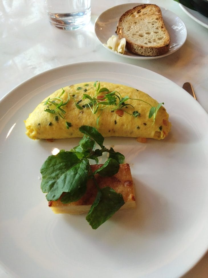 ハレプナワイキキの朝食（MASALA OMELETTE）