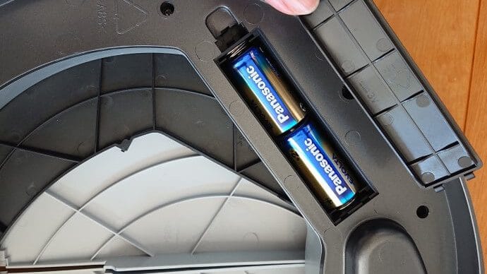 ZitACIRCLEの電池をいれる
